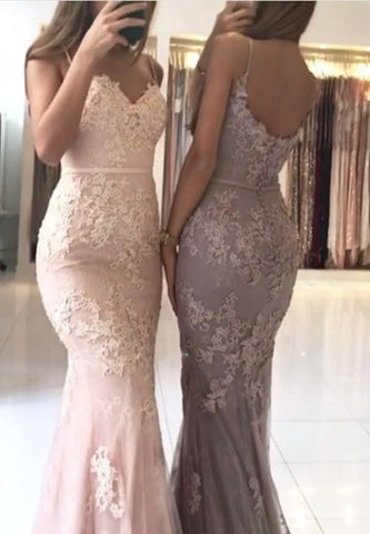 Elegante vestido de fiesta largo de sirena con escote en forma de corazón y tirantes finos con apliques de encaje