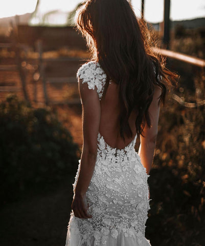 Elegant Long Mermaid Sweetheart Tulle Lace Backless Wedding Dress