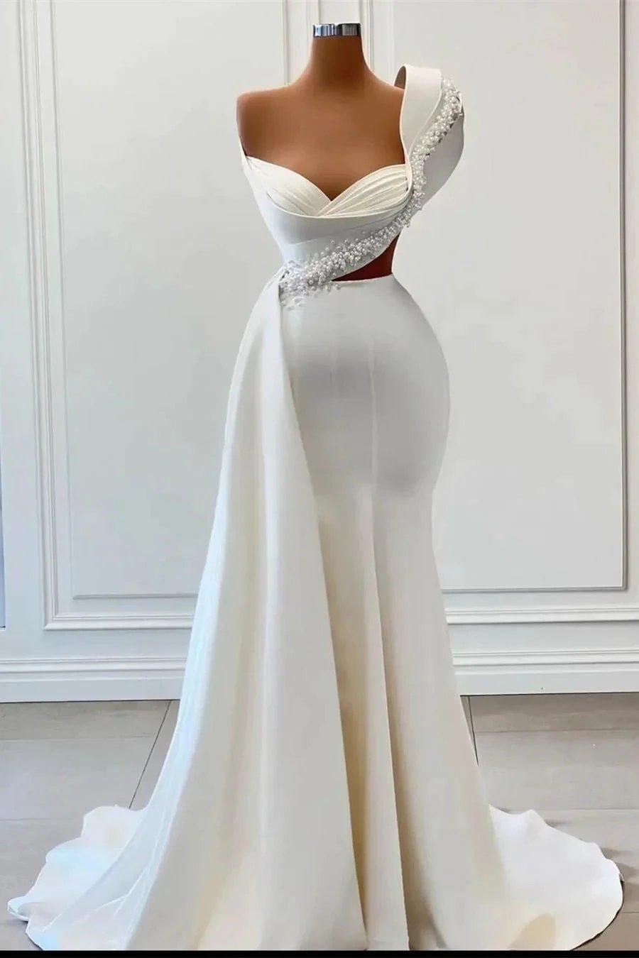 Elegant One-Shoulder Sweetheart Sleeveless A-line Wedding Dresses With Beads by misshow.com