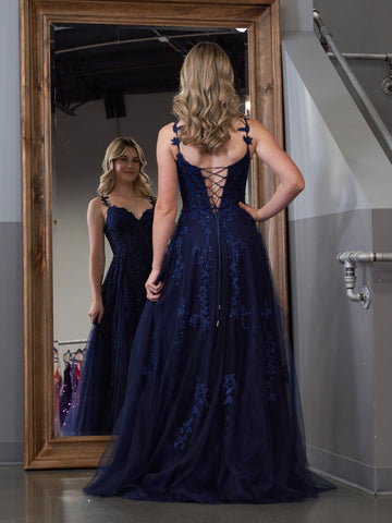 Mariana | A-Linien-Ballkleid aus Spitzentüll mit Herzausschnitt und Schlitz
