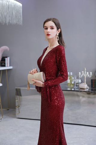 Elegante vestido de cóctel de sirena con escote en V y lentejuelas color burdeos, largo hasta el suelo