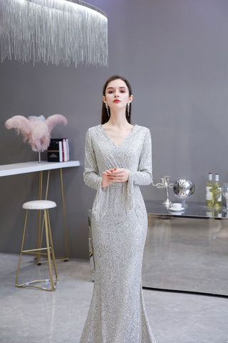 Elegante vestido de cóctel de sirena con escote en V y lentejuelas color burdeos, largo hasta el suelo
