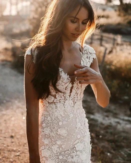 Elegant V-neck Sleeveless Mermaid Wedding Dresses with Lace by misshow.com