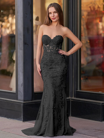 Evie | Langes Ballkleid aus Spitze im Meerjungfrauen-Stil mit herzförmigem Ausschnitt und Applikationen