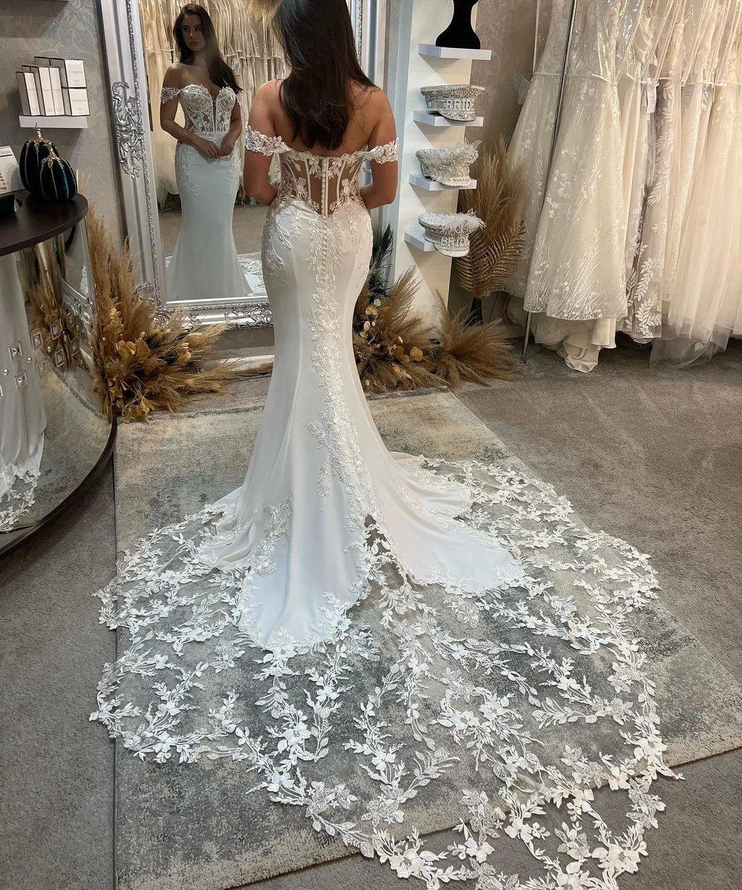 Exquisite Floor Length Sweetheart Sleeveless Off-The-Shoulder Mermaid Lace Wedding Dress by misshow.com