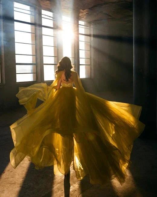 Extravagant Long Gold Sleeveless Prom Dresses With Detachable Train by misshow.com