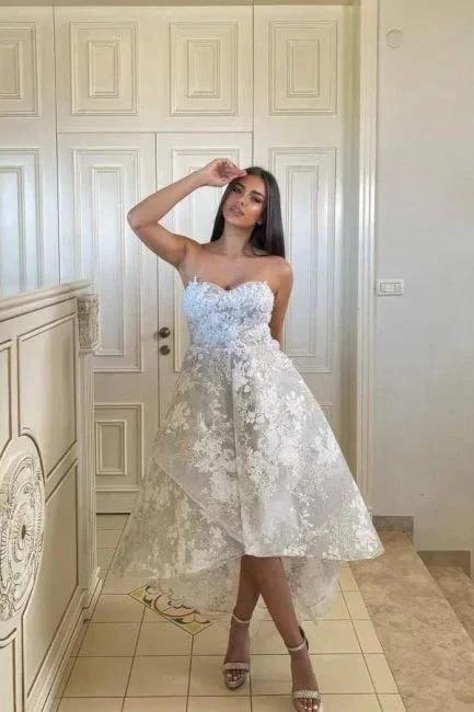 Fabulous A-Line Lace Sweetheart Sleeveless White Wedding Dress With Appliques by misshow.com