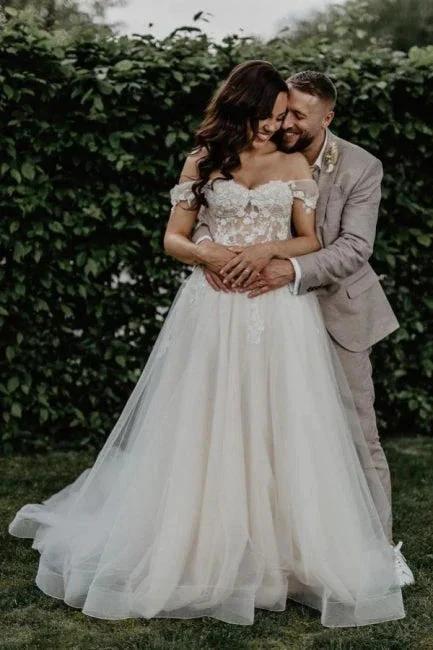 Fabulous Off-the-shoulder Sleeveless A-Line Tulle Wedding Dresses with Appliques by misshow.com