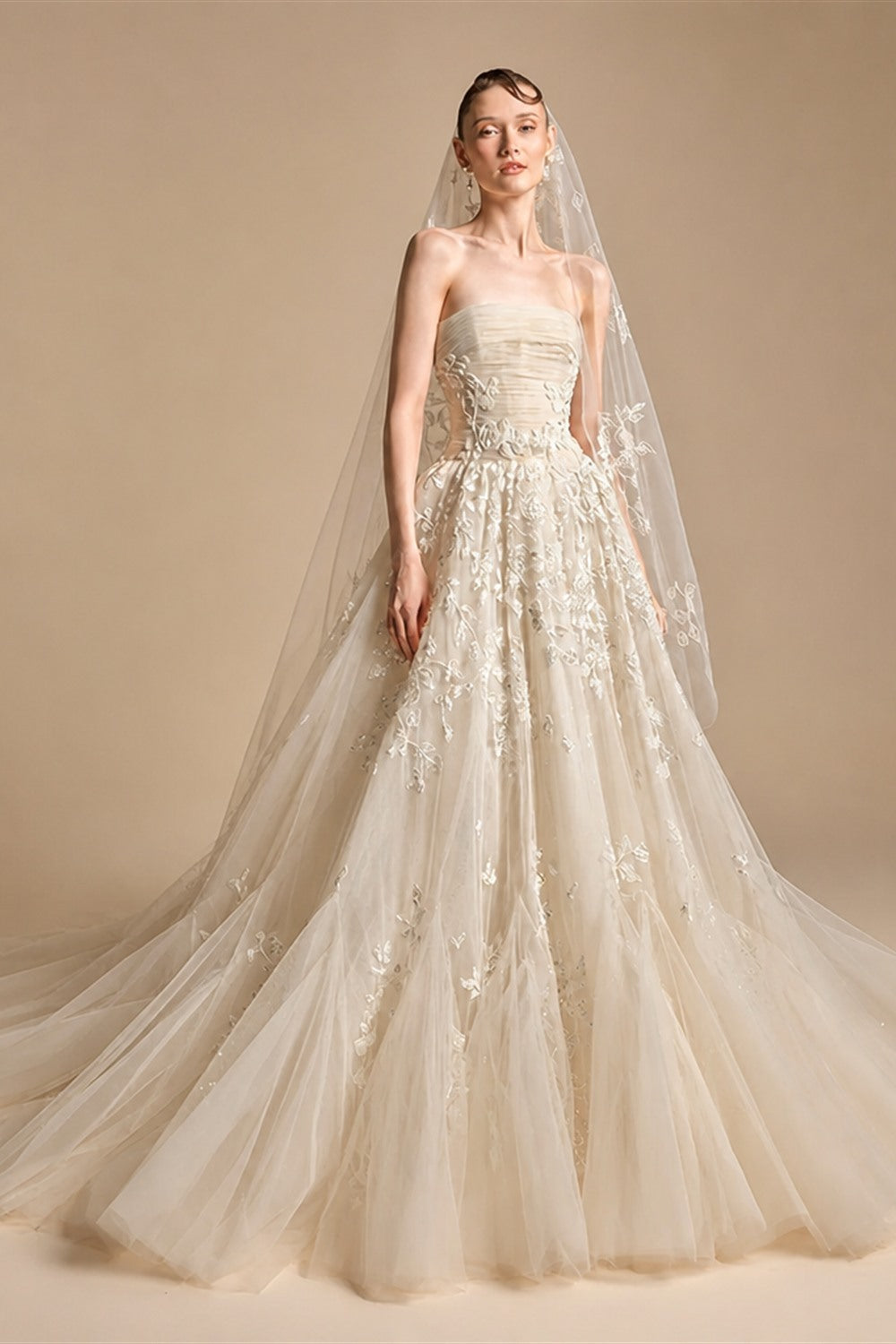 Romantic Champagne Strapless Floral Lace Tulle A-Line Wedding Dress with Veil ZP084