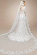 Customized Long Mantilla Veil with Eyelash Lace, 2.5m/3m Ivory Veil with Hidden Comb, Chantilly Eyelash Lace Wedding Veil
