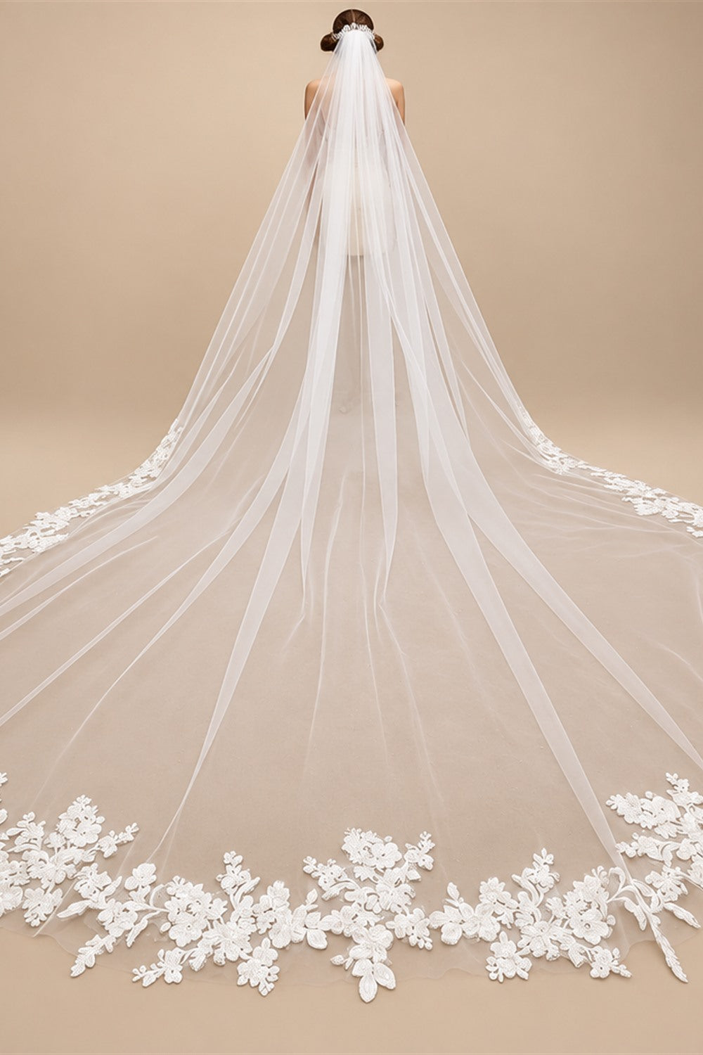 Customized Long Lace Wedding Veil 3 Meters Long White Ivory Cathedral Bridal Veil with Comb Wedding Accessories Bride Headpieces
