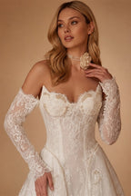 Off White Luxury Ball Gown Wedding Dress Beaded With Veil ZP035