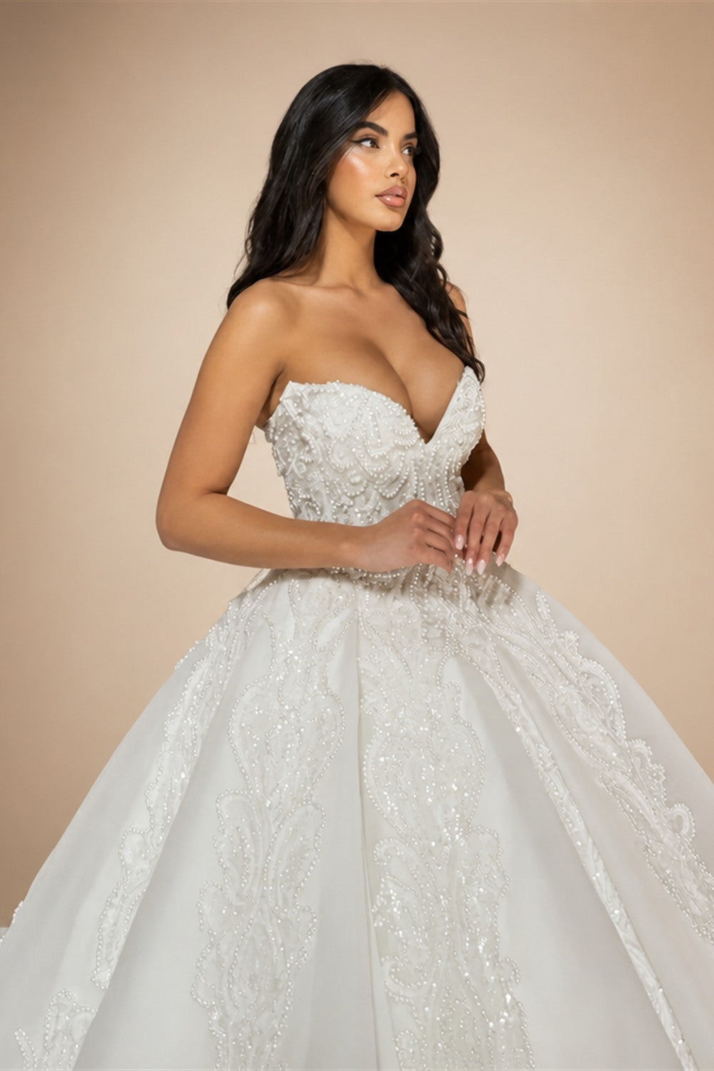 Gorgeous Strapless Wedding dress V-neck Fluffy Wedding Party Wedding Dress A-line Princess Bride Dress Customization
