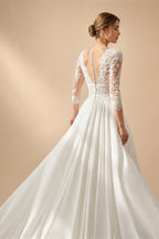 Latest Summer Boho Wedding Dresses Lace Beach Bridal Gowns 2024 Bride Dress V Neckline Wedding Gowns 3/4 Sleeves Illusion Back