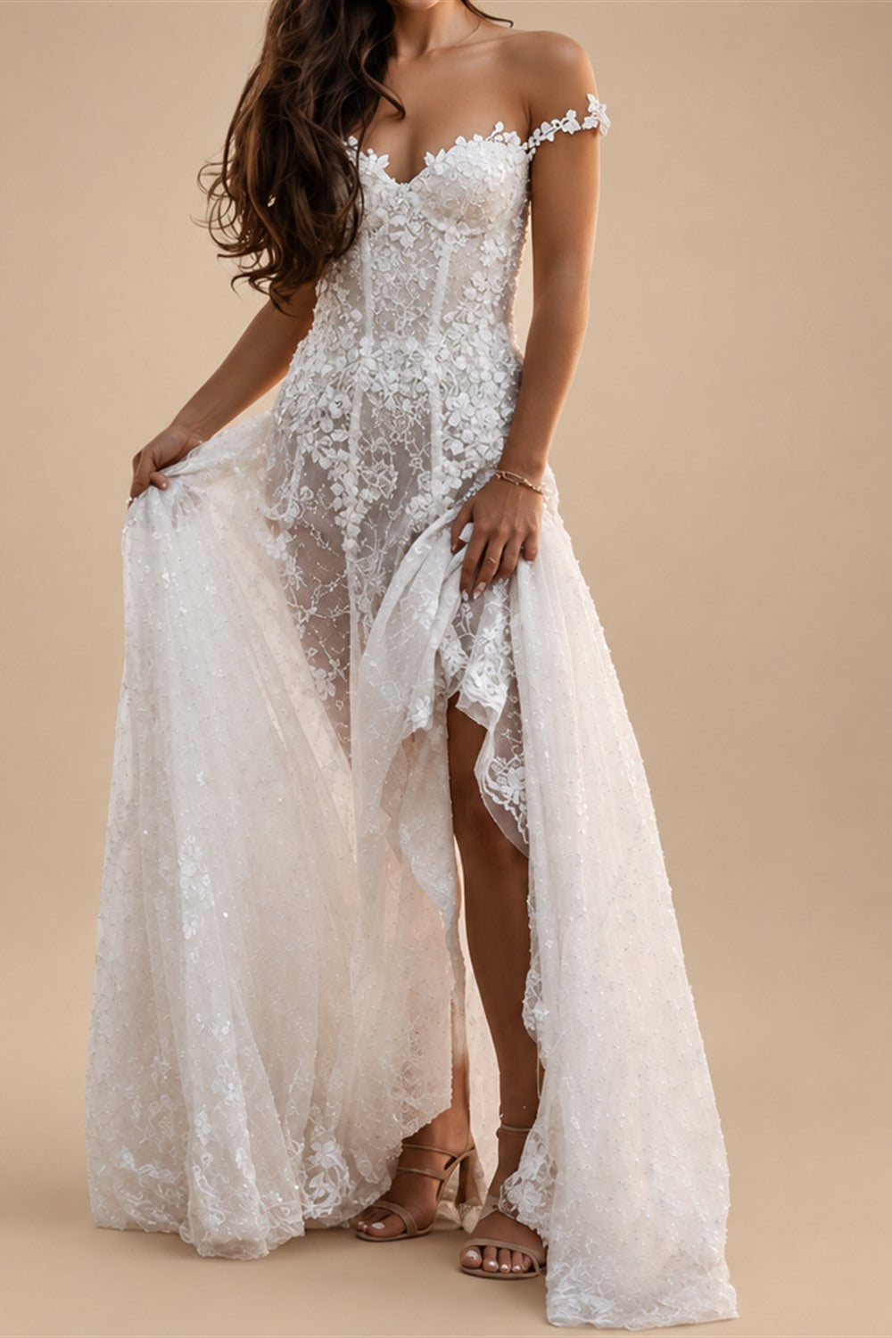 Beach Open Back Boho Wedding Dresses A-Line Off Shoulder Cap Sleeve Court Train Lace Bridal Gowns With Appliques Solid Color Summer Fall Wedding Party
