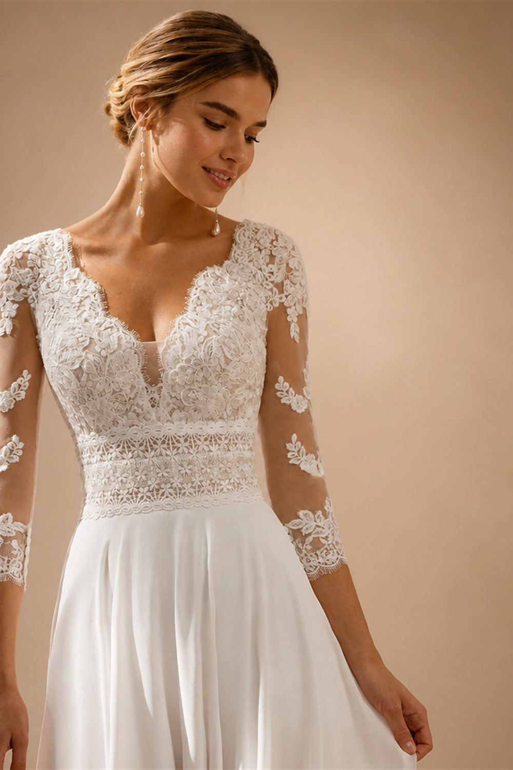 Latest Summer Boho Wedding Dresses Lace Beach Bridal Gowns 2024 Bride Dress V Neckline Wedding Gowns 3/4 Sleeves Illusion Back
