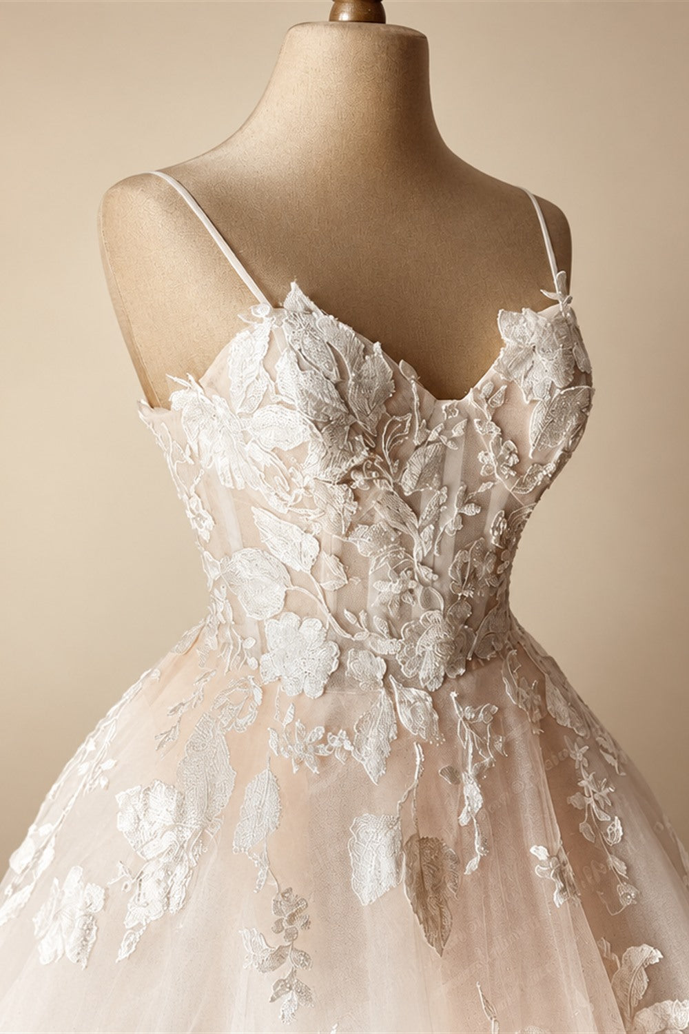 Luxury Champagne Lace Spaghetti Straps Wedding Dress For Bride