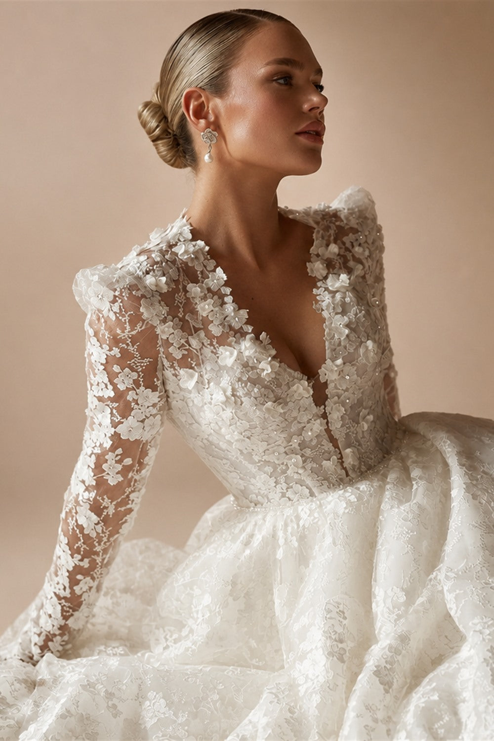 Luxury Lace Wedding Dress Vestido De Noiva Customized Long Sleeves V Neck Court Train A Line Bridal Gown Bride Dresses