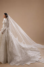 Luxury White Lace Long Sleeve Fitted Train Wedding Dress with Veil ZP155