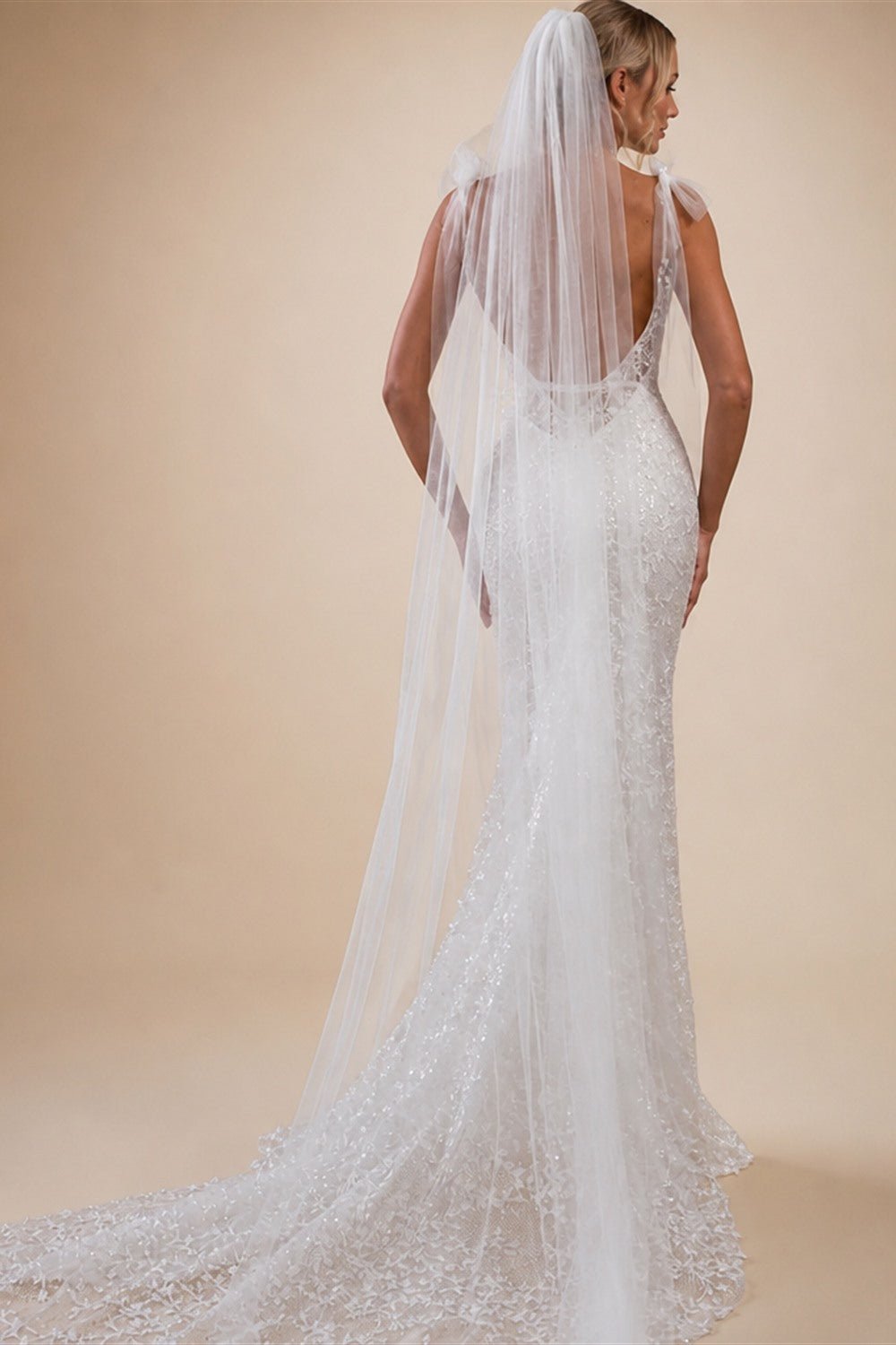 Customized Sexy Backless V Neck Spaghetti Straps Lace Mermaid Wedding Dresses Beaded Court Train Trumpet Vintage Bridal Gown
