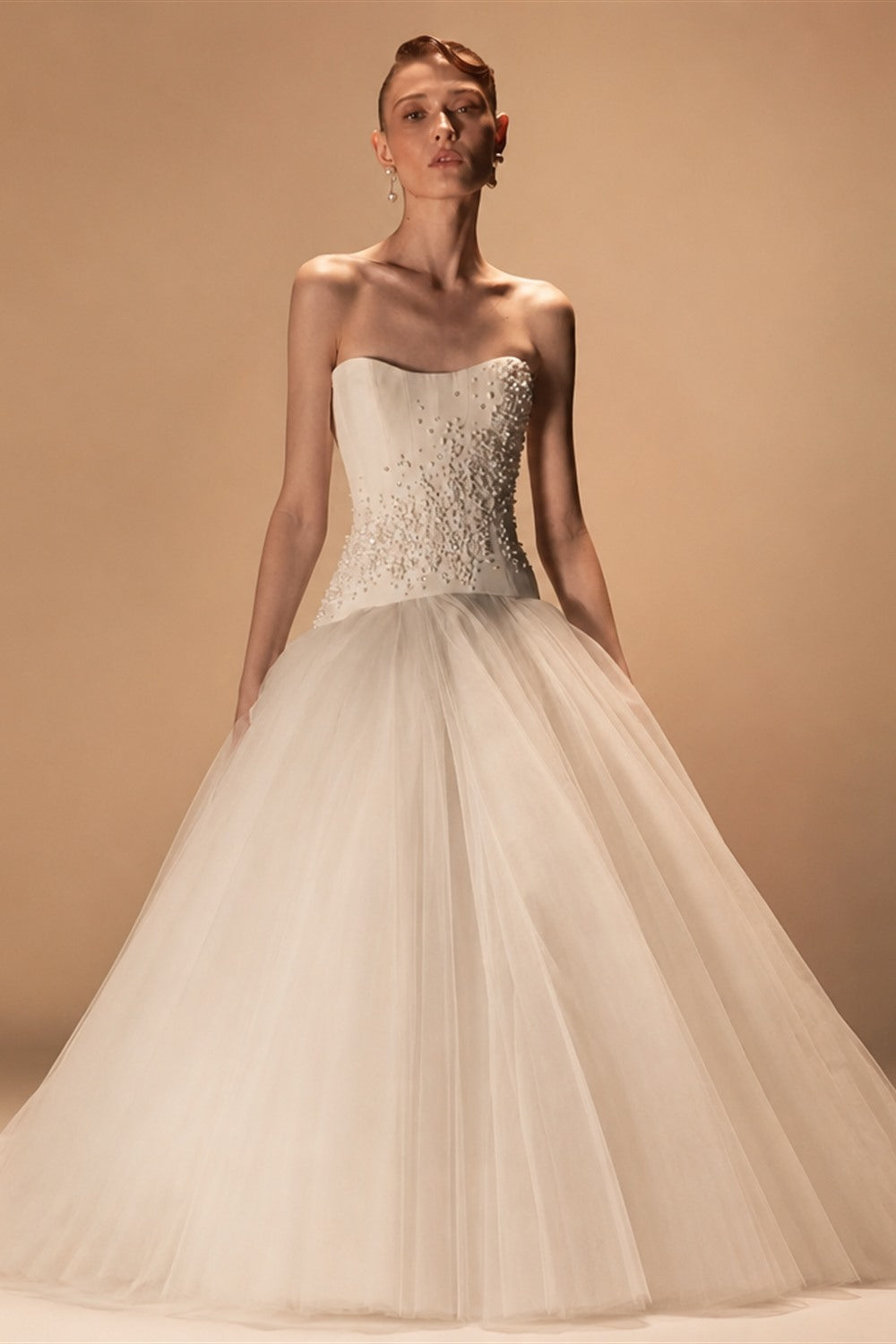 Elegant White Strapless Bodice Crystal Ball Gown Wedding Dress with Veil ZP080