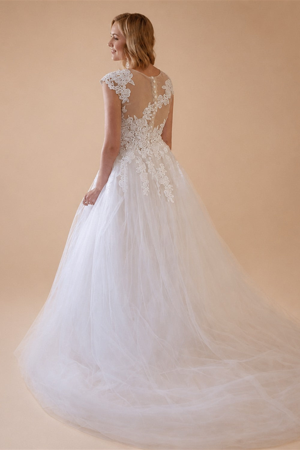 LORI Scoop Lace Applique A Line Wedding Dresses Sleeveless Tulle Boho Bridal Gowns Long Train Elegant Princess Dress Customized