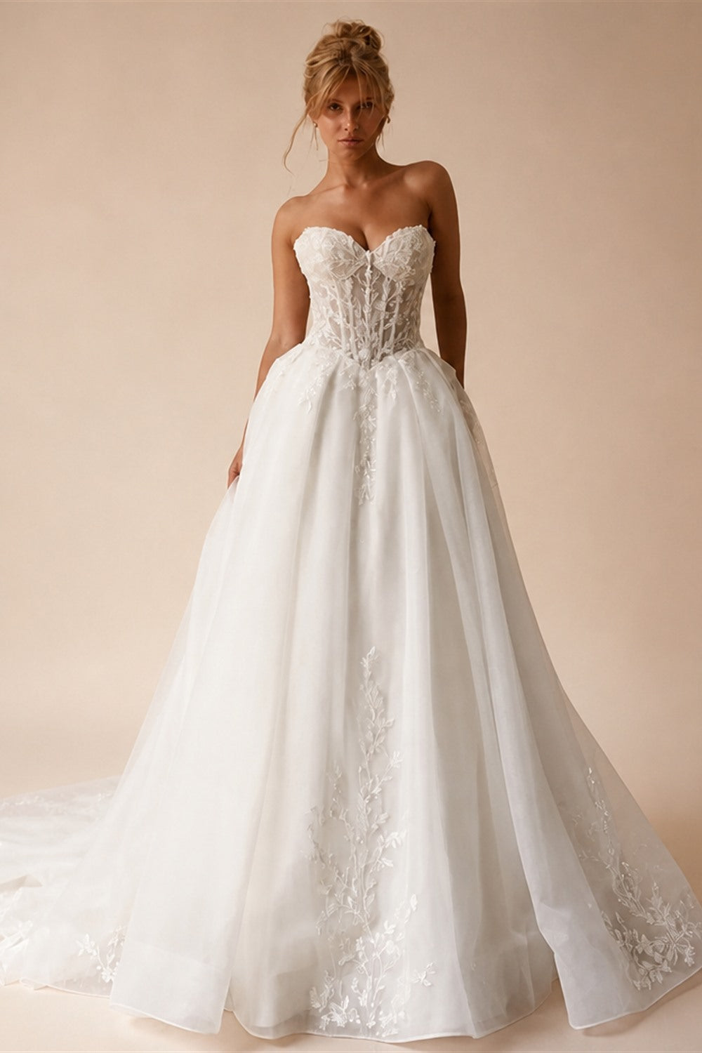 Custom Sleeveless Sweetheart A Line Wedding Dress With Lace Applique Train