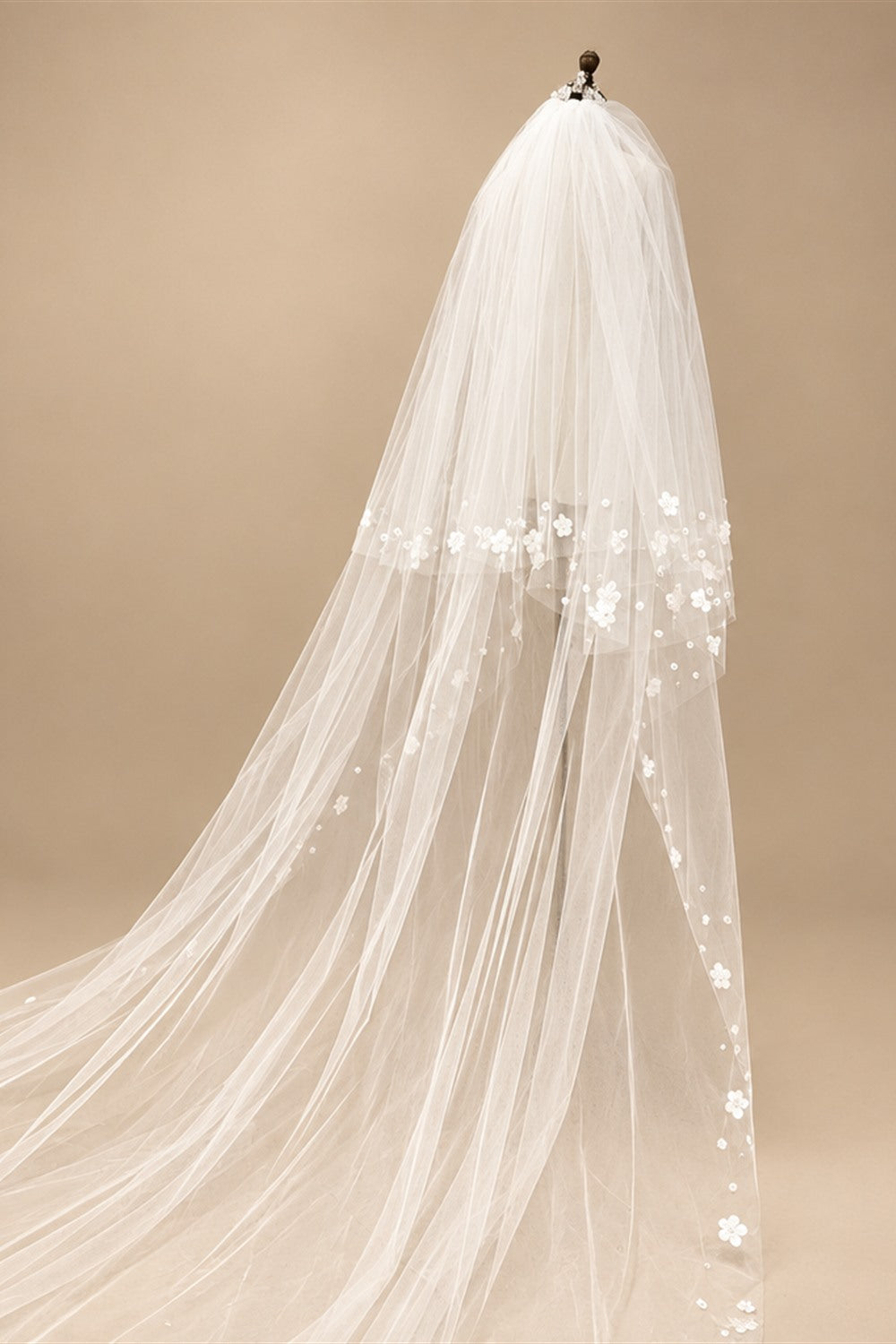 2T Wedding Veil 3D Flowers Long Bridal Veils Pearls Bride Veil Customized