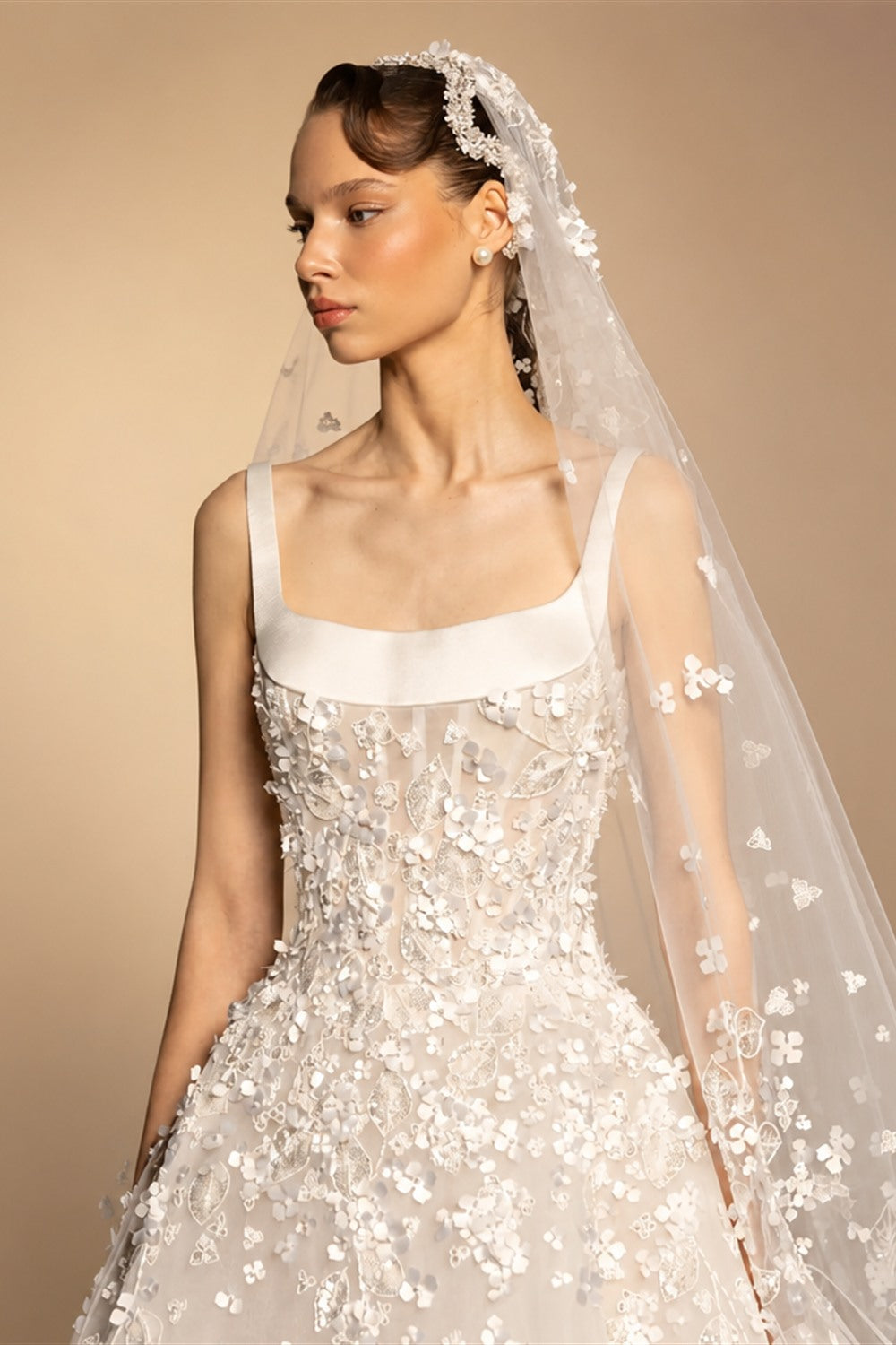 Luxury White Square Neck Beaded Floral Lace Ball Gown Wedding Dress with Veil ZP082