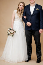 LORI Scoop Lace Applique A Line Wedding Dresses Sleeveless Tulle Boho Bridal Gowns Long Train Elegant Princess Dress Customized