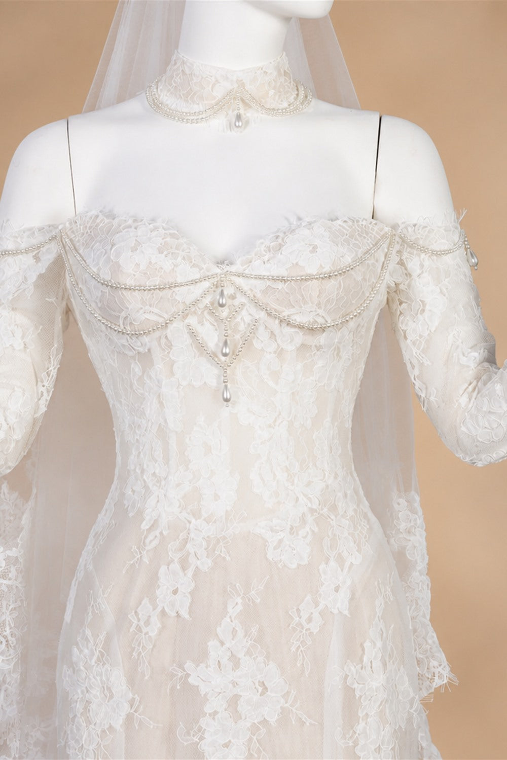 Elegant Ivory Sweetheart Neckline Sheer Lace Mermaid Wedding Dress with Veil ZP133