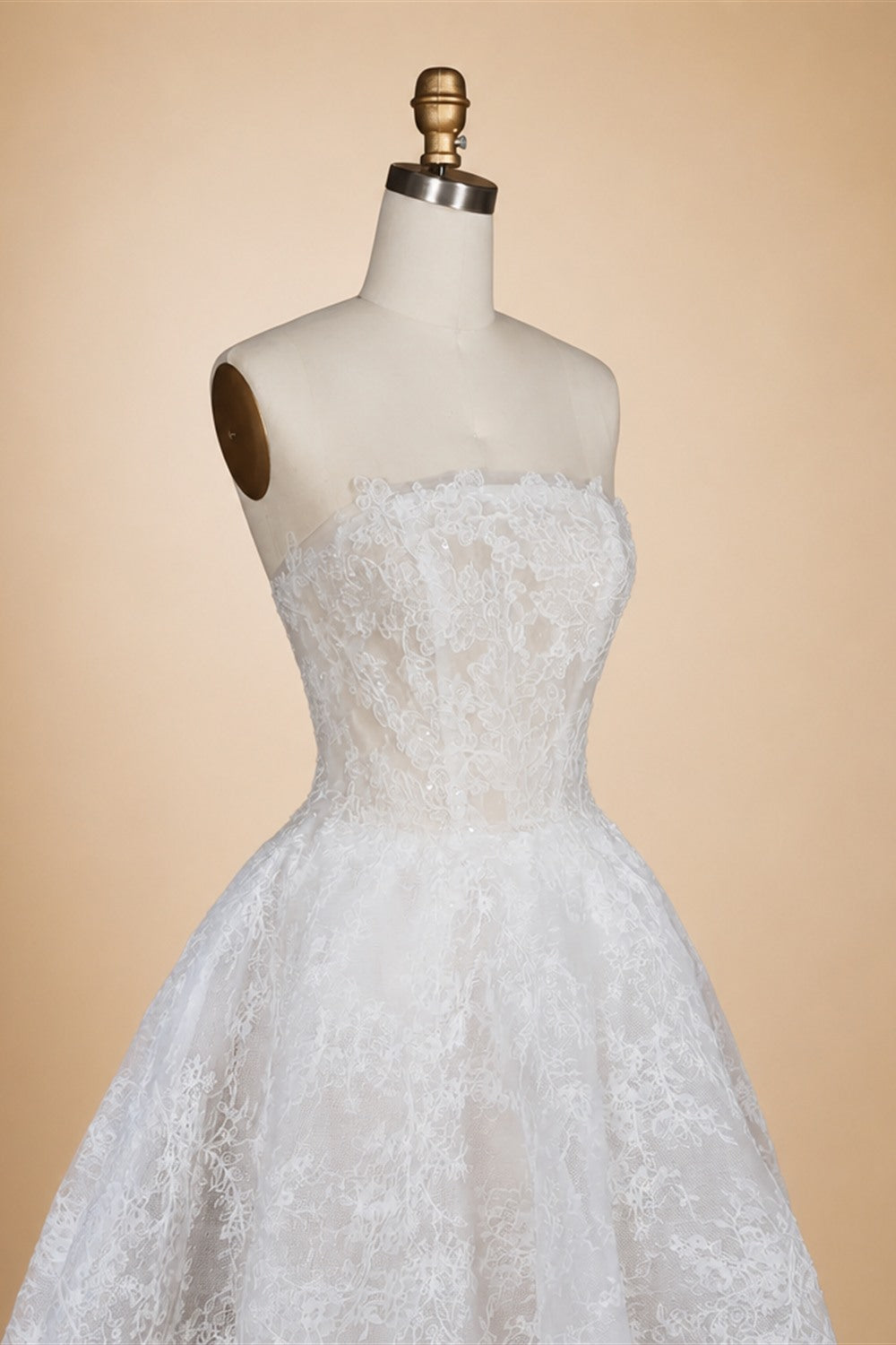 White Corset Strapless Lace Applique Tulle Bridal Ball Gown Wedding Dress ZP008