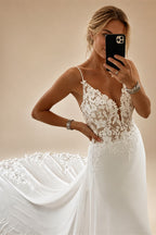 Women's Spaghetti Straps Deep V Backless Wedding Dresses Lace Appliques Chiffon Bridal Gown with Train Elegant Boho Bride Dress