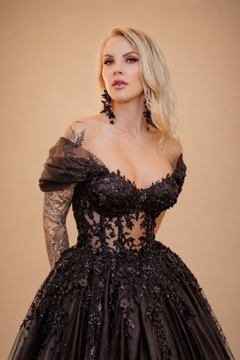 Black Luxury Gothic Wedding Dress  Sheer Corset 3D Floral Tulle  ZP027