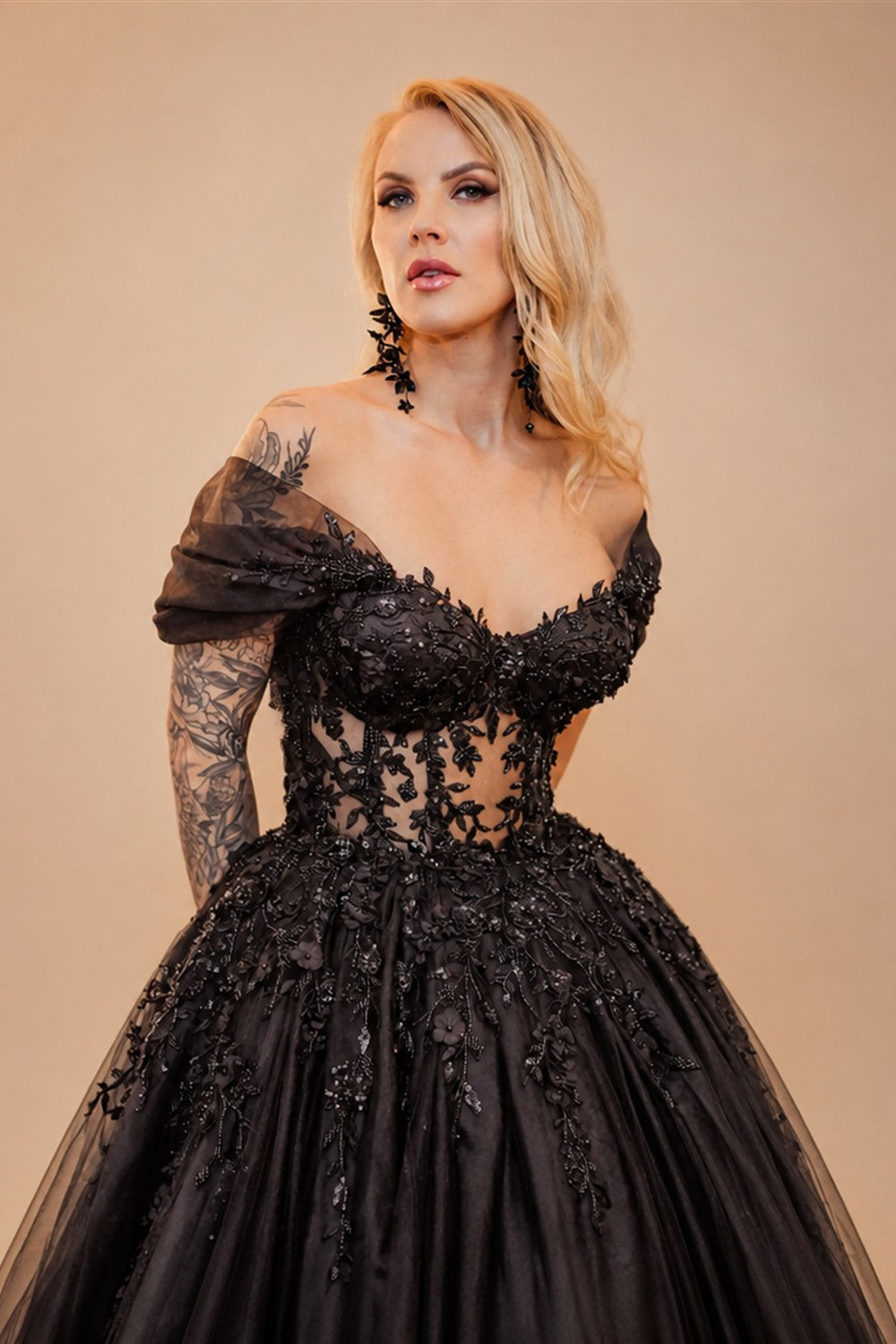 Black Luxury Gothic Wedding Dress  Sheer Corset 3D Floral Tulle  ZP027