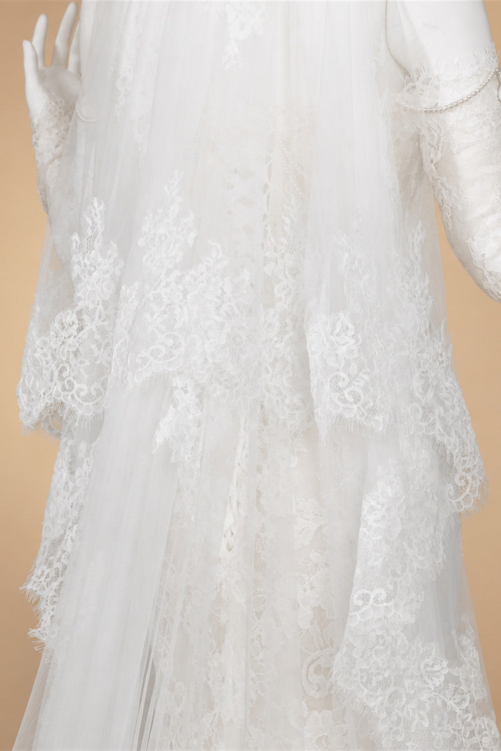 Elegant Ivory Sweetheart Neckline Sheer Lace Mermaid Wedding Dress with Veil ZP133