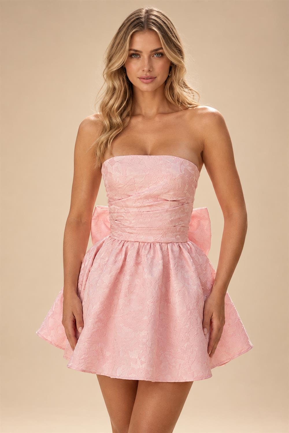 Jacquard A-Line/Princess Strapless Short Homecoming Dresses with Bow & Pearls (SHI22370324)
