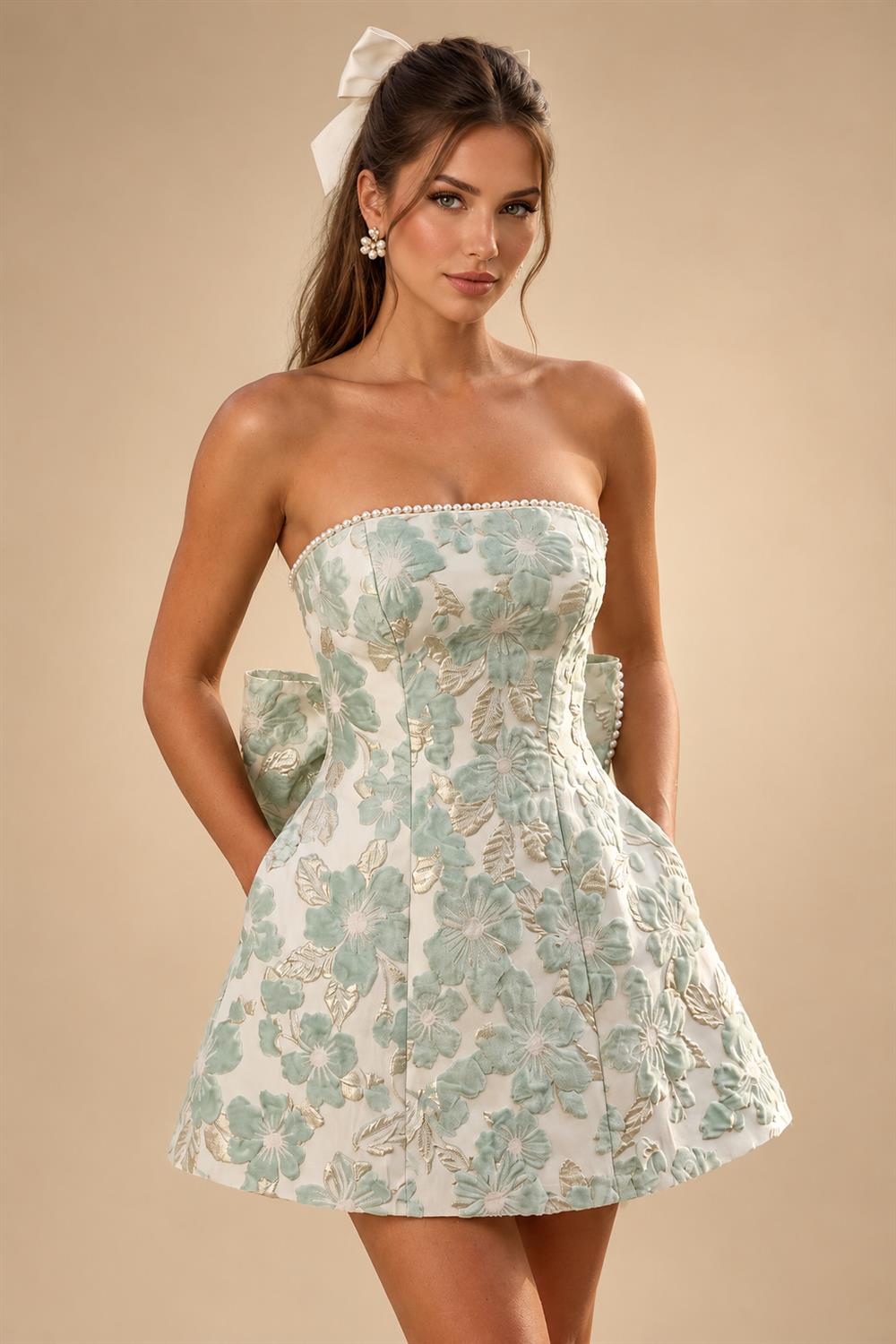 Satin Bodycon Spaghetti Straps Short Homecoming Dresses with Ruched Bodice (SHI22370321)