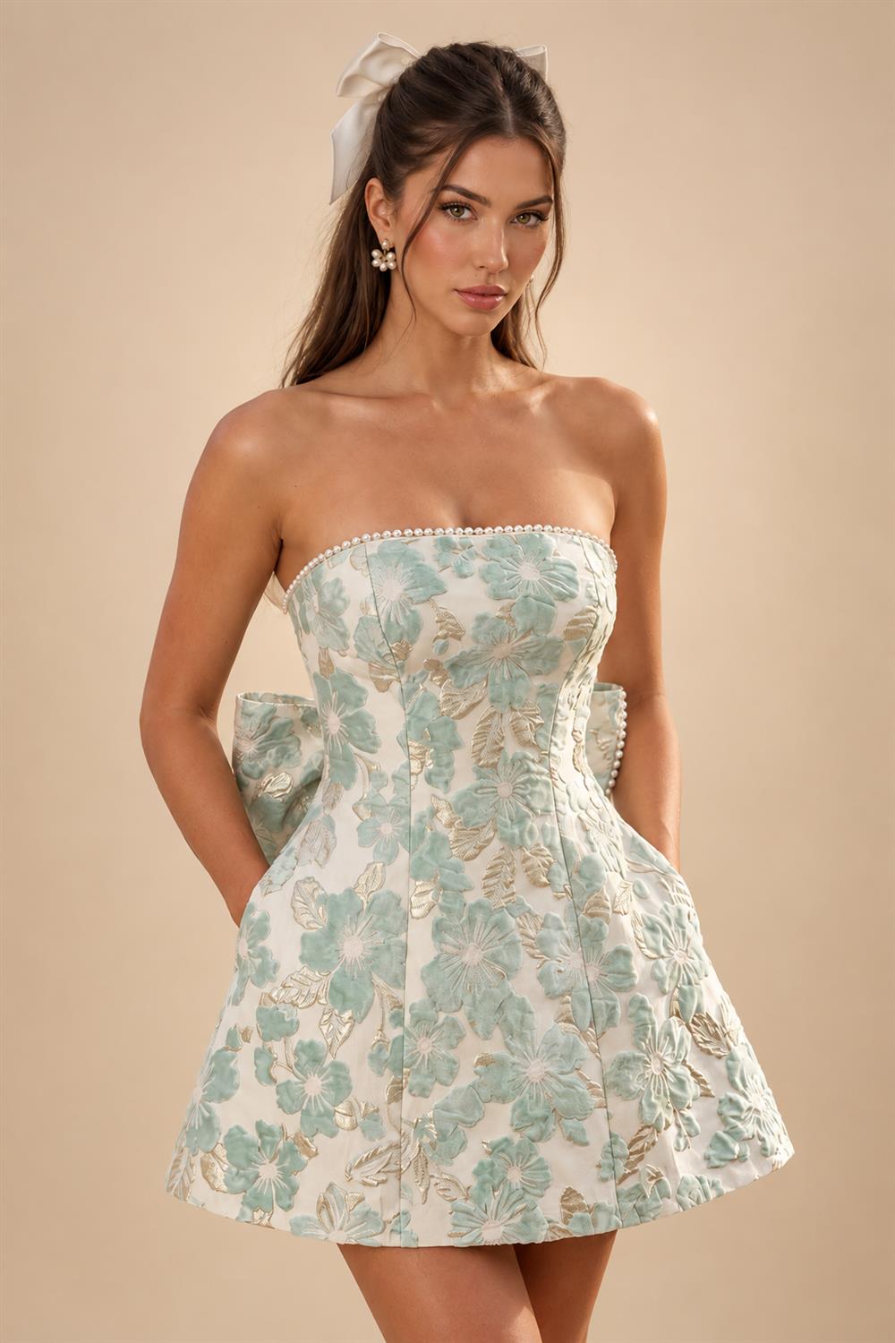 Jacquard A-Line/Princess Strapless Mini Homecoming Dresses with Bow & Pearls (SHI22370329)