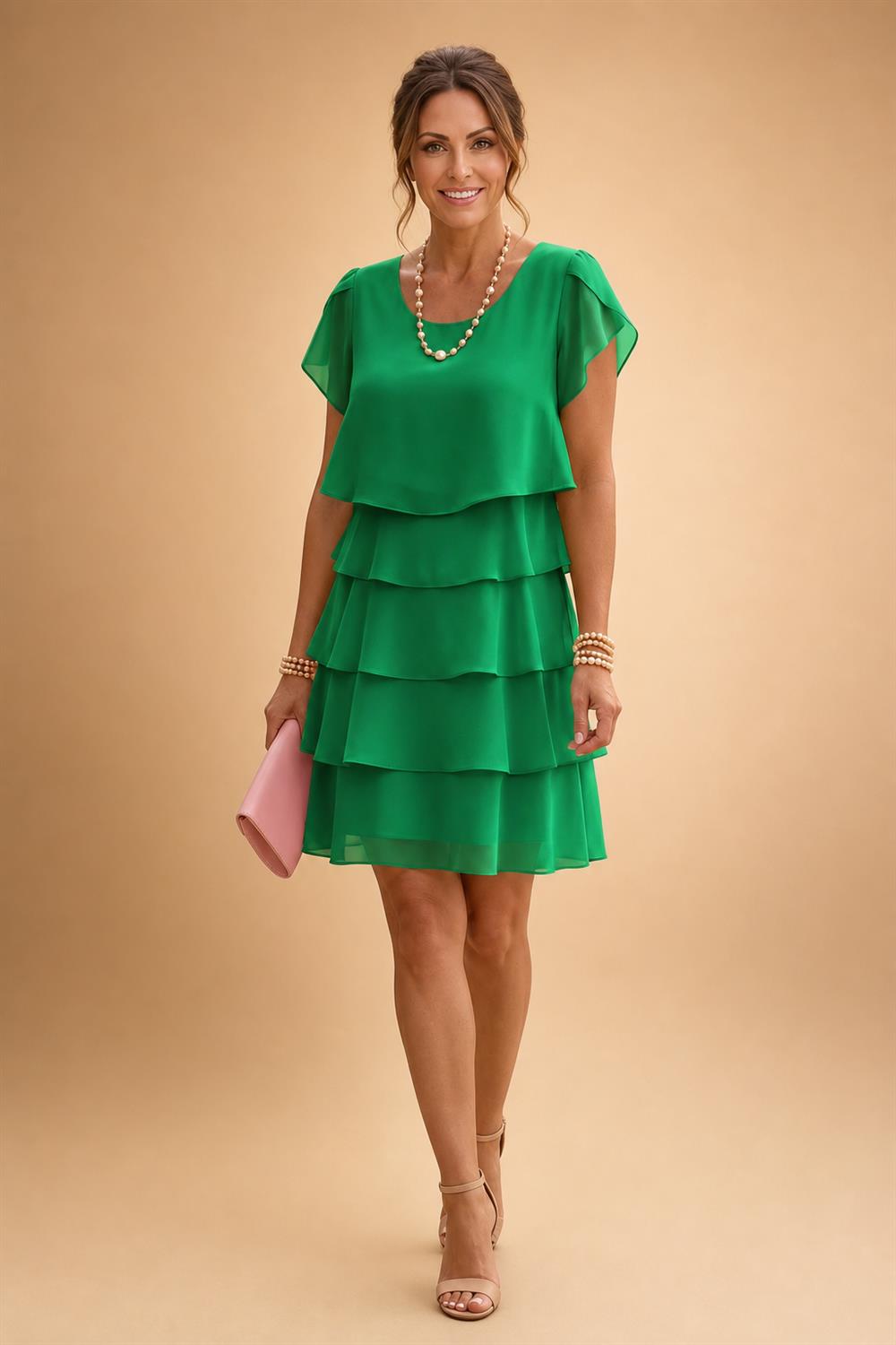 Chiffon A-Line/Princess Scoop Neck Short Mother of the Bride & Groom Dresses Tiered (SHI22500912)