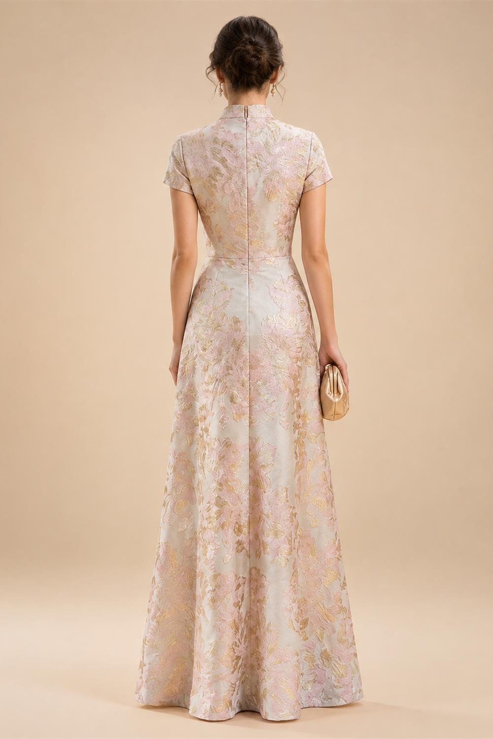 A-Line/Princess Scoop Neck Chiffon Maxi Mother of the Bride & Groom Dresses with Lace Appliques & Pleats (SHI22501638)