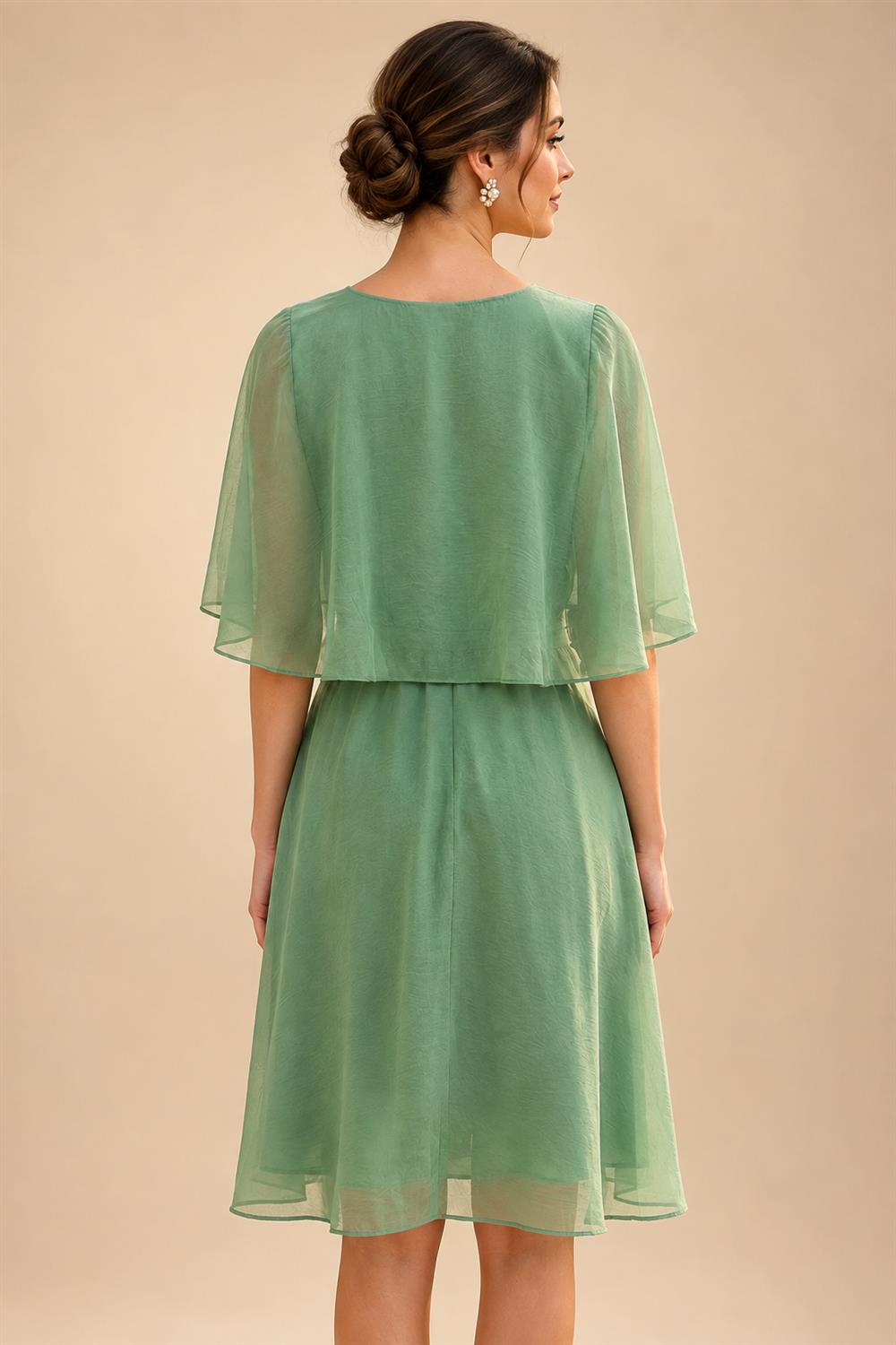 Chiffon A-Line/Princess Scoop Neck Short Mother of the Bride & Groom Dresses Tiered (SHI22500912)