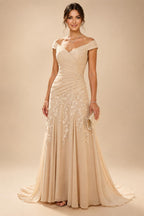 A-Line/Princess Scoop Neck Chiffon Floor-Length Mother of the Bride & Groom Dresses with Lace Appliques & Pleats (SHI22501611)