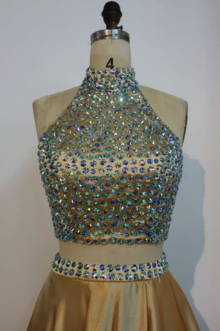 Bodenlanges A-Linien-Zweiteiler-Neckholder-Ballkleid mit Kristallen