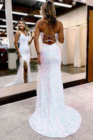 Kadrina | Langes Ballkleid im Meerjungfrauen-Stil mit V-Ausschnitt und Pailletten und Schlitz