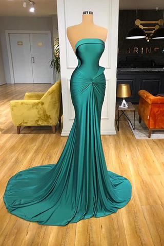Glamorous Long Green Strapless Mermaid Prom Dress With Train