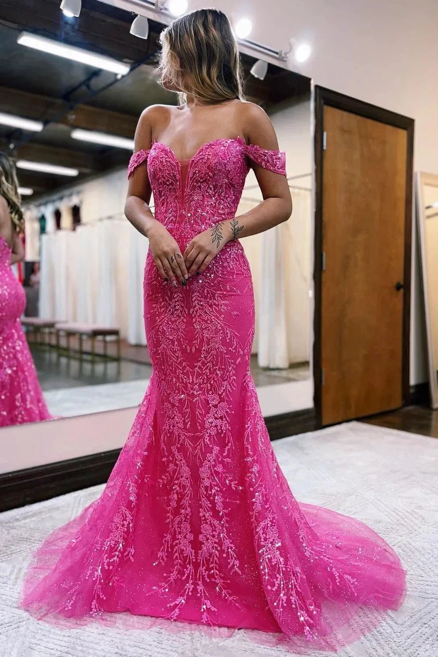 Glamorous Long Mermaid Off-the-shoulder Lace Sleeveless Tulle Prom Dress by misshow.com