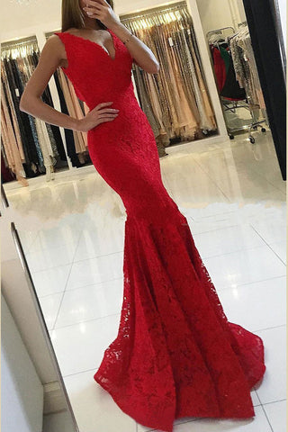 Glamoroso vestido de fiesta rojo de sirena con escote en V y encaje