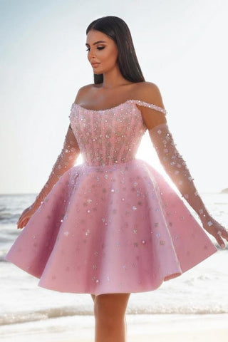 Glamorosos vestidos de cóctel cortos rosas con hombros descubiertos y purpurina con encaje