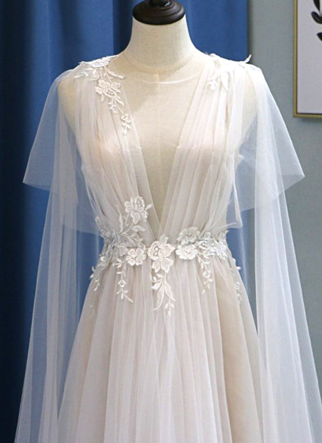 Glamorous White Tulle V-Neck Beach Wedding Dress A Line Flower Bridal Gowns On Sale